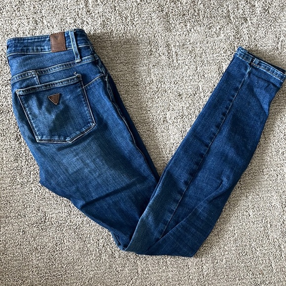 Guess Curve X Skinny Jeans - Picture 2 of 2